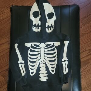 H &M Glow In The Dark Spooky Skeleton Hoodie for Kids - Black and White